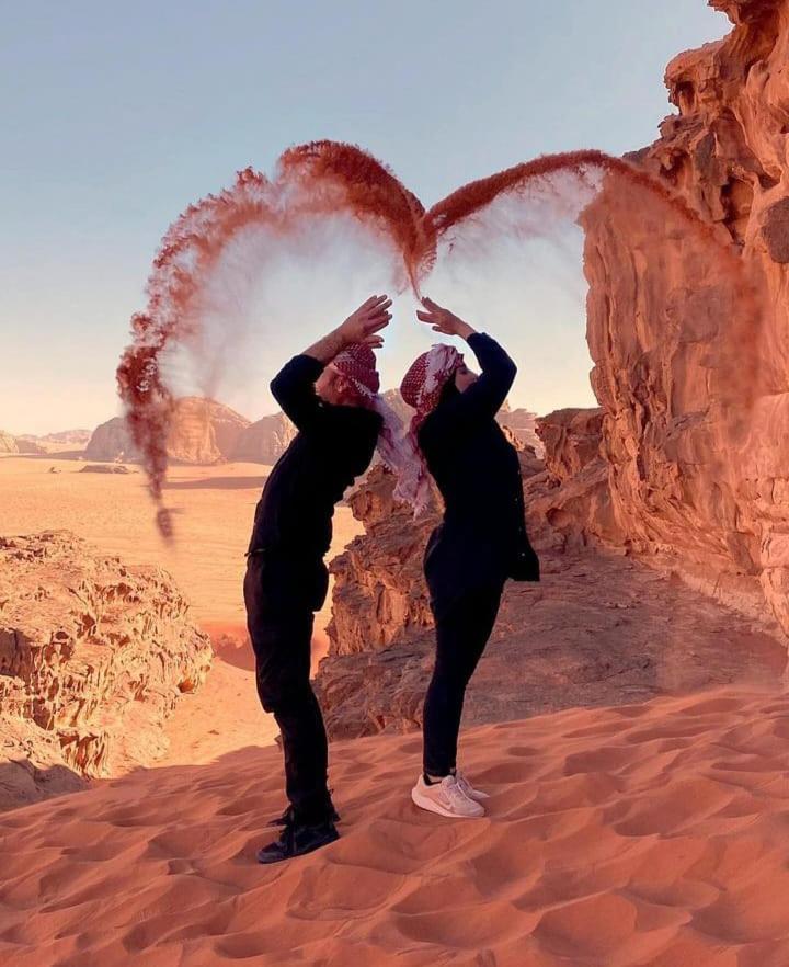 Moon City With Jeep Trips Wadi Rum Exteriör bild
