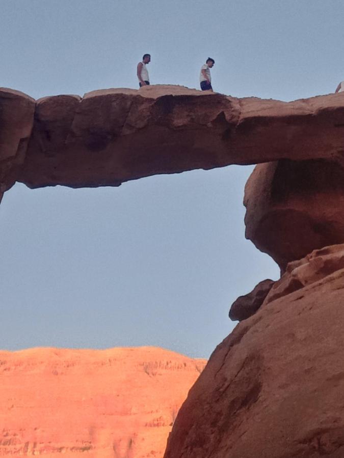Moon City With Jeep Trips Wadi Rum Exteriör bild