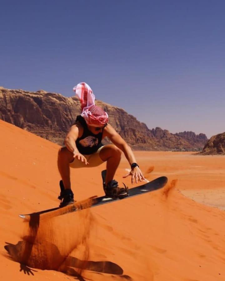 Moon City With Jeep Trips Wadi Rum Exteriör bild