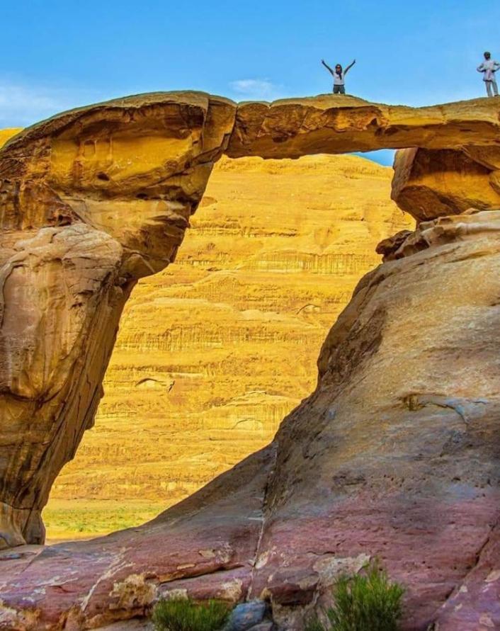 Moon City With Jeep Trips Wadi Rum Exteriör bild