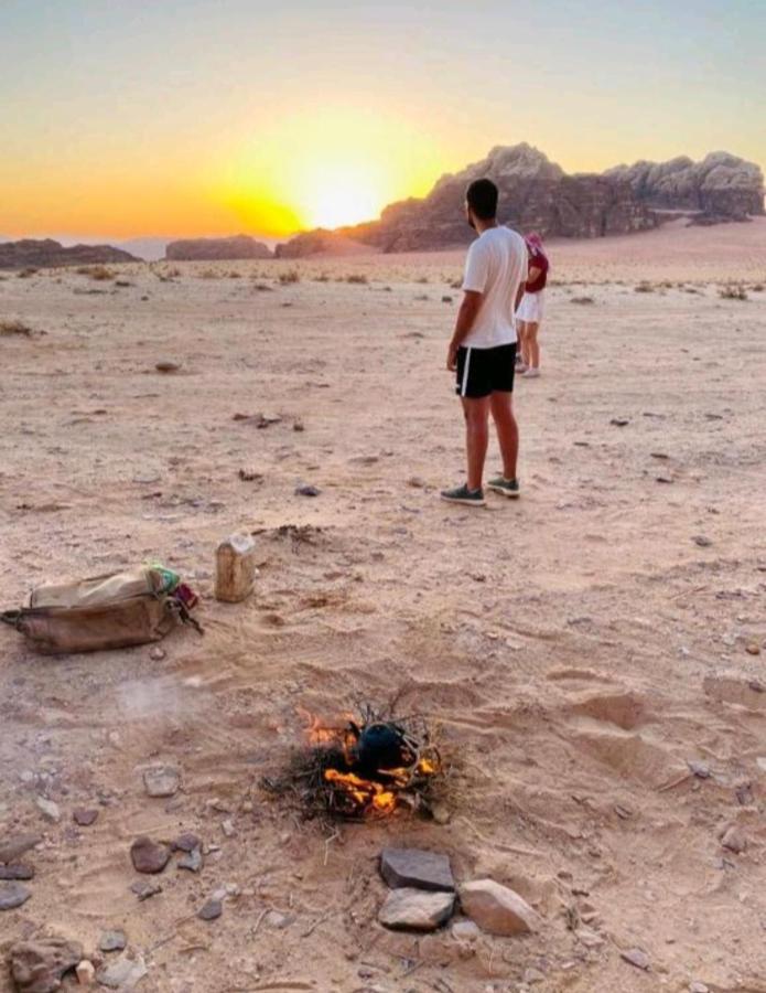 Moon City With Jeep Trips Wadi Rum Exteriör bild